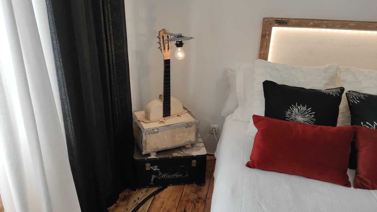 Hotel Casa 40Th-Music Wood House à Óbidos Extérieur photo
