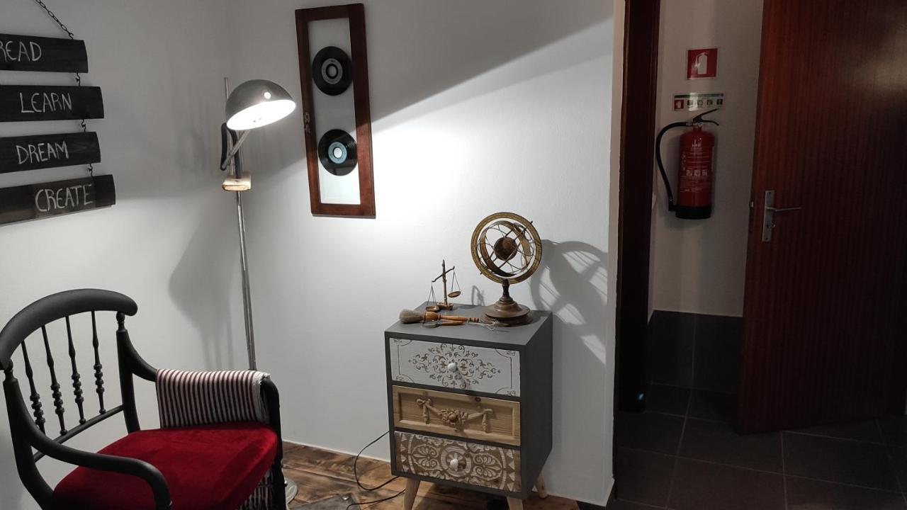 Hotel Casa 40Th-Music Wood House à Óbidos Extérieur photo